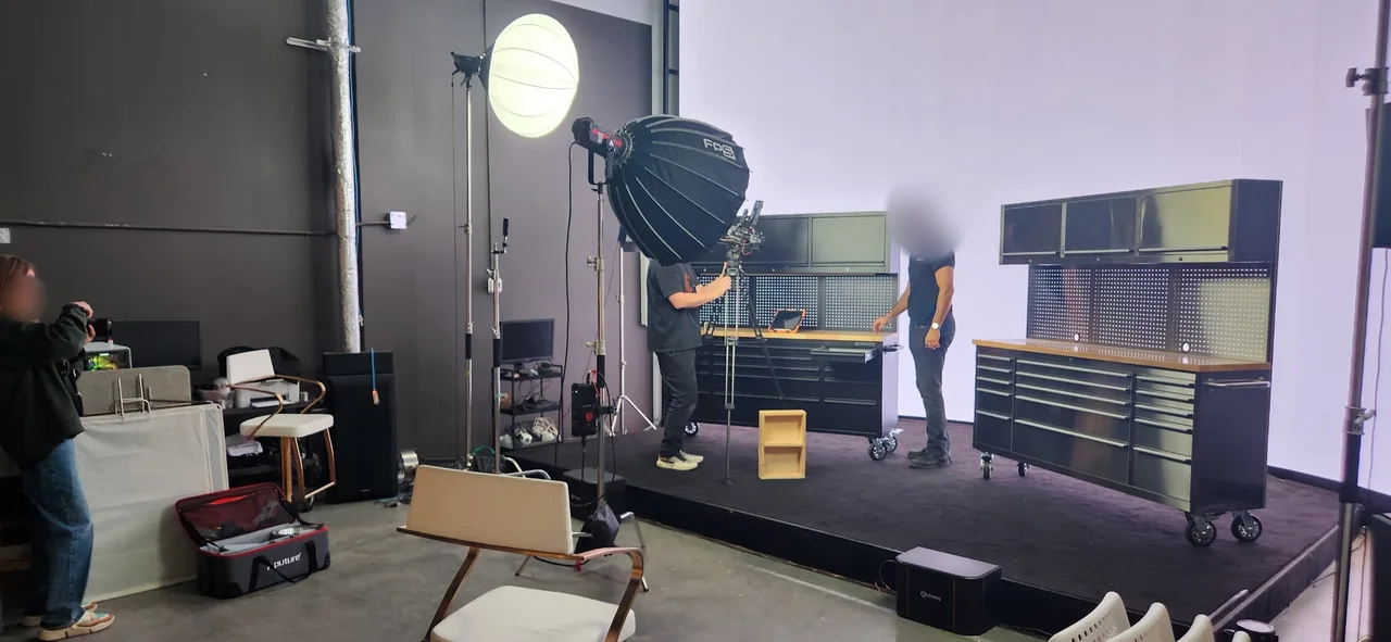TOOSA × AKC Production · tool cabinet commercial · studio production photograph 3